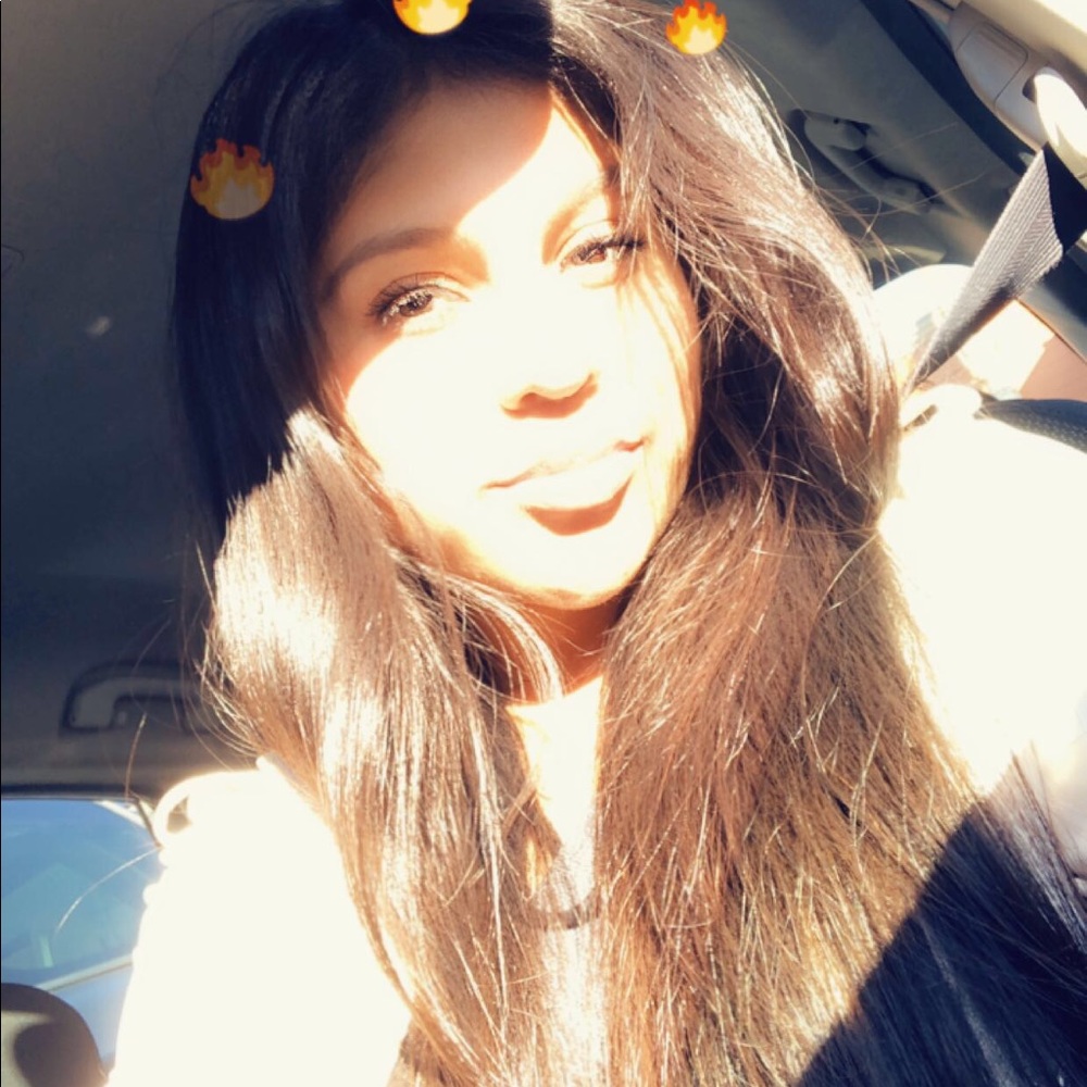 Meet your Posher, Rosicela